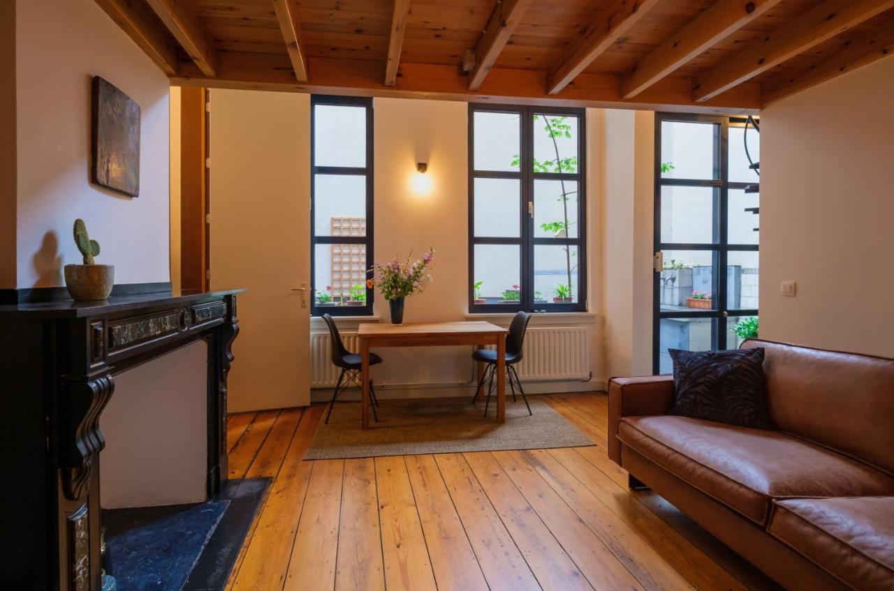 Duplex In Historical Centre With Private Courtyard Apartamento Antuérpia Exterior foto