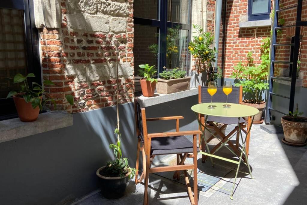 Duplex In Historical Centre With Private Courtyard Apartamento Antuérpia Exterior foto